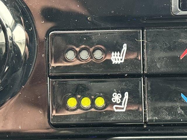 2022 Toyota Highlander Hybrid Limited AWD (Natl)