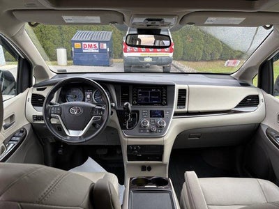 2020 Toyota Sienna XLE Premium FWD 8-Passenger (Natl)