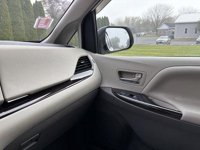 2020 Toyota Sienna XLE Premium FWD 8-Passenger (Natl)