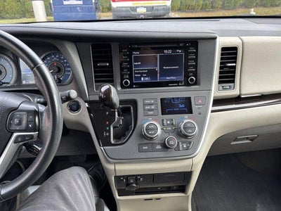 2020 Toyota Sienna XLE Premium FWD 8-Passenger (Natl)