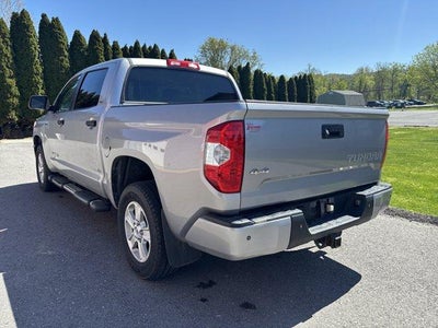 2017 Toyota Tundra 4WD 4WD SR5 CrewMax 5.5' Bed 5.7L (SE)