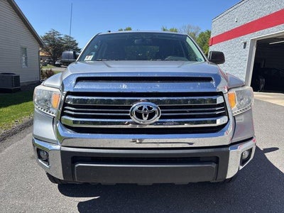 2017 Toyota Tundra 4WD 4WD SR5 CrewMax 5.5' Bed 5.7L (SE)