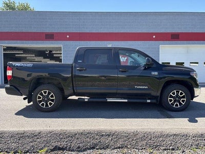 2020 Toyota Tundra 4WD 4WD SR5 CrewMax 5.5' Bed 5.7L (SE)