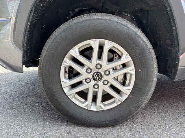 2024 Toyota Tundra 4WD 4WD SR5 CrewMax 5.5' Bed (SE)