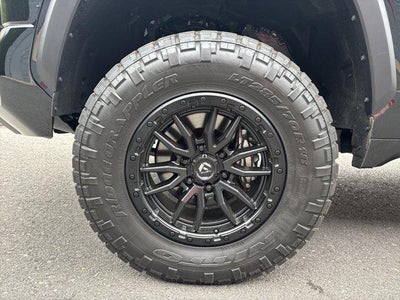 2025 Toyota Tundra 4WD 4WD SR5 CrewMax 5.5' Bed (SE)