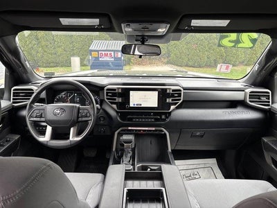 2025 Toyota Tundra 4WD 4WD SR5 CrewMax 5.5' Bed (SE)