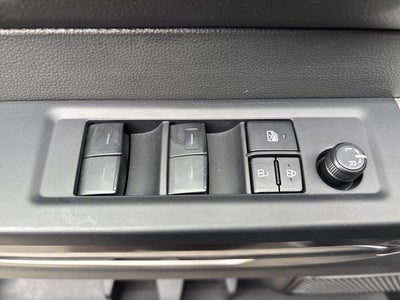 2025 Toyota Tundra 4WD 4WD SR5 CrewMax 5.5' Bed (SE)