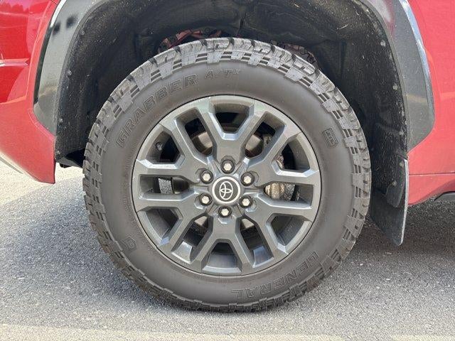 2023 Toyota Tundra 4WD 4WD Platinum Hybrid CrewMax 5.5' Bed (Natl)