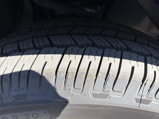 2022 Toyota Tundra 4WD 4WD Platinum Hybrid CrewMax 5.5' Bed (Natl)