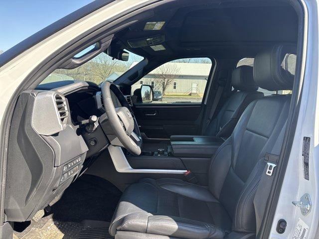 2022 Toyota Tundra 4WD 4WD Platinum Hybrid CrewMax 5.5' Bed (Natl)