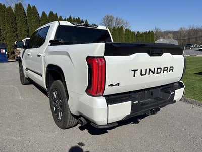 2022 Toyota Tundra 4WD 4WD Platinum Hybrid CrewMax 5.5' Bed (Natl)