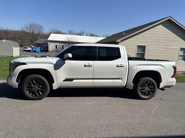 2022 Toyota Tundra 4WD 4WD Platinum Hybrid CrewMax 5.5' Bed (Natl)