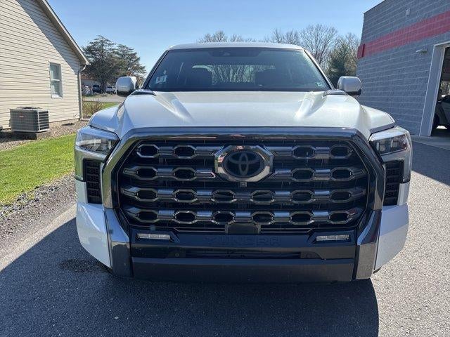 2022 Toyota Tundra 4WD 4WD Platinum Hybrid CrewMax 5.5' Bed (Natl)