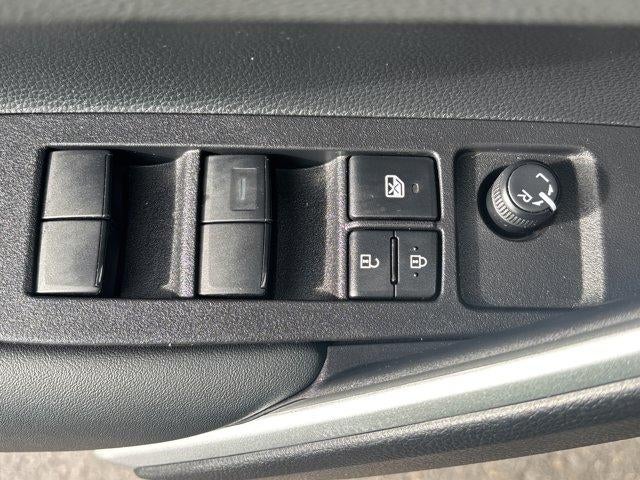 2025 Toyota Corolla Cross XLE 4WD (Natl)