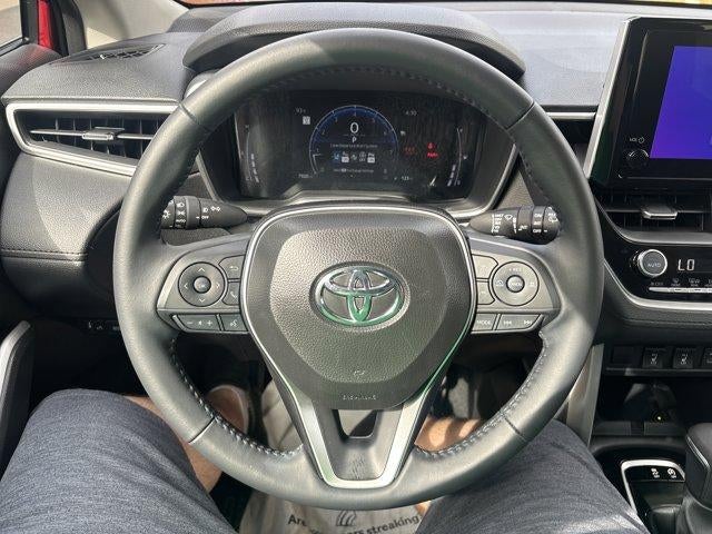 2025 Toyota Corolla Cross XLE 4WD (Natl)