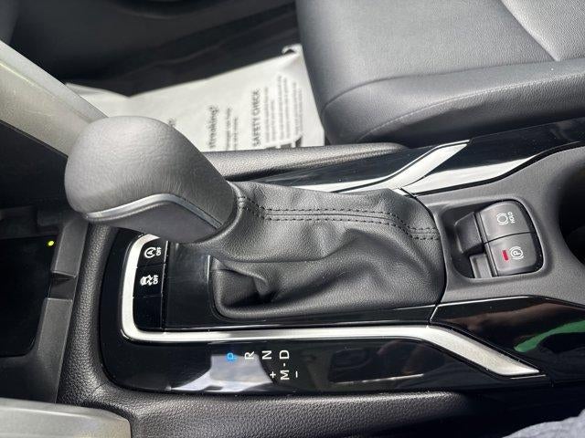2025 Toyota Corolla Cross XLE 4WD (Natl)