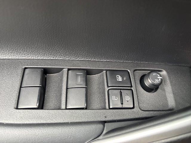 2026 Toyota Corolla Cross XLE 4WD (Natl)