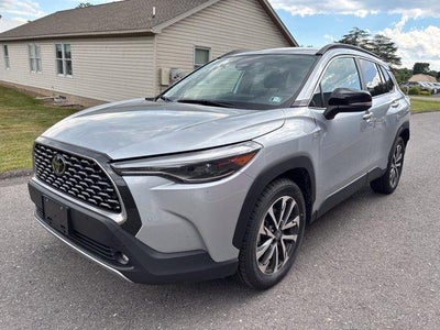 2025 Toyota Corolla Cross XLE 4WD (Natl)