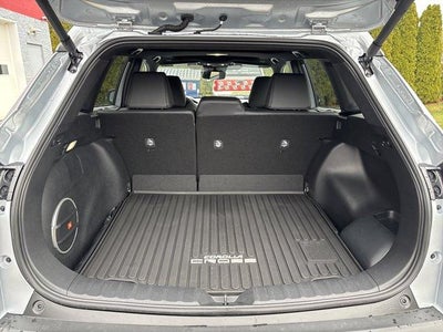 2025 Toyota Corolla Cross Hybrid XSE 4WD (Natl)