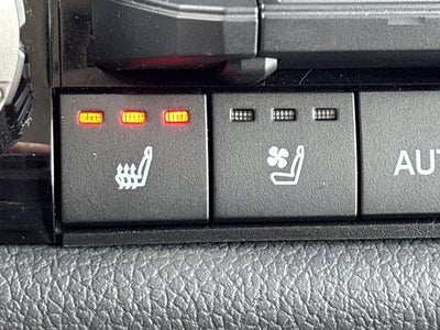 2023 Toyota Sequoia Limited 4WD (SE)