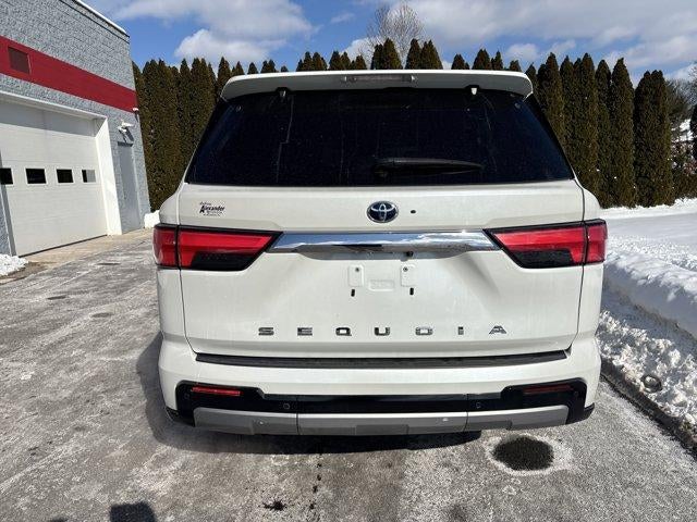 2023 Toyota Sequoia Limited 4WD (SE)