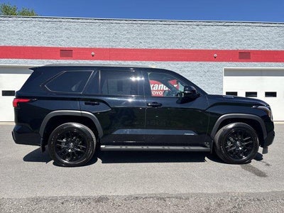 2026 Toyota Sequoia Limited 4WD (SE)