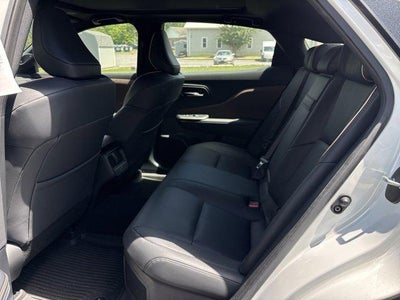 2023 Toyota Crown Limited AWD (Natl)