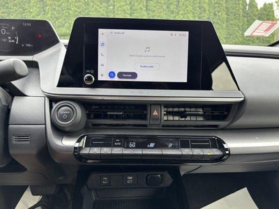 2024 Toyota Prius LE (Natl)
