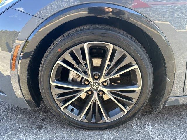 2023 Toyota Prius XLE AWD (Natl)