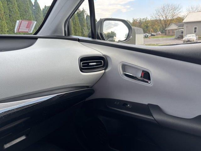 2016 Toyota Prius 5dr HB Two (SE)