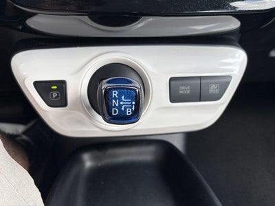 2016 Toyota Prius 5dr HB Two (SE)