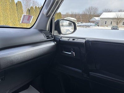 2020 Toyota 4Runner SR5 4WD (GS)