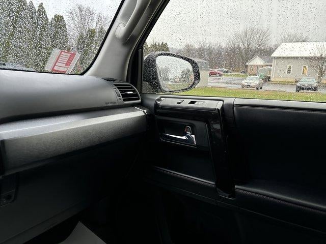 2019 Toyota 4Runner TRD Off Road 4WD (Natl)