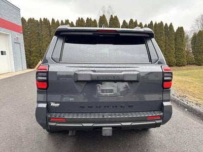 2025 Toyota 4Runner SR5 4WD (GS)