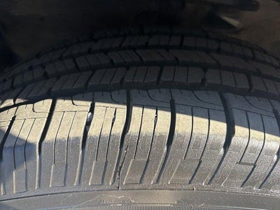 2017 Toyota RAV4 Hybrid LE Plus AWD (Natl)