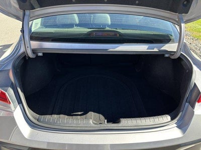 2025 Hyundai ELANTRA Limited IVT