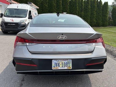 2025 Hyundai ELANTRA SEL Convenience IVT