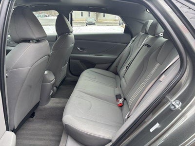 2025 Hyundai ELANTRA SEL Convenience IVT