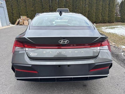 2025 Hyundai ELANTRA SEL Convenience IVT