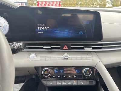 2025 Hyundai ELANTRA SEL Convenience IVT