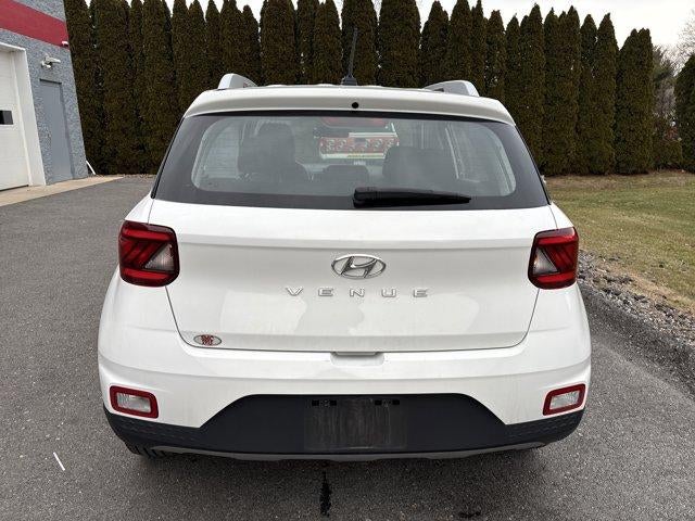 2024 Hyundai VENUE SEL IVT