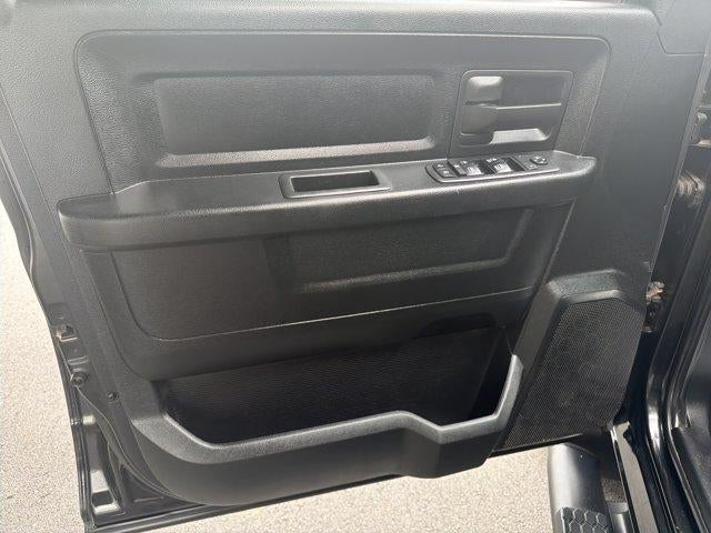 2018 RAM 1500 Express 4x4 Quad Cab 6'4" Box