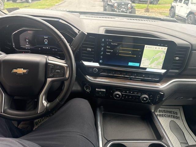 2025 Chevrolet Silverado 3500 HD Crew Cab Long Box 4-Wheel Drive LT