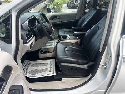 2024 Chrysler Pacifica Touring L FWD