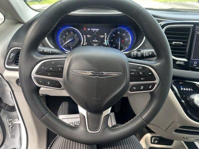 2024 Chrysler Pacifica Touring L FWD