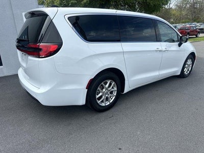 2024 Chrysler Pacifica Touring L FWD