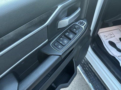 2024 RAM 3500 Big Horn 4x4 Crew Cab 8' Box