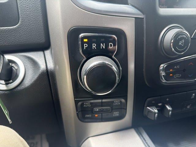 2017 RAM 1500 Big Horn 4x4 Crew Cab 5'7" Box