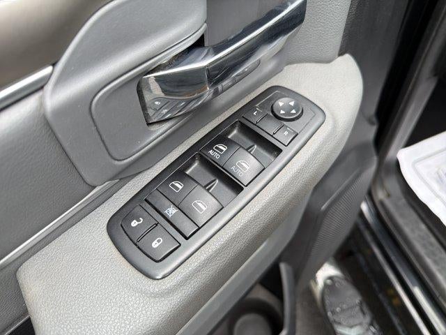 2015 RAM 2500 4WD Crew Cab 6.4 Ft Box SLT