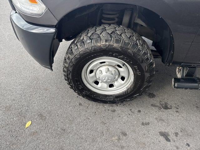 2018 RAM 2500 Tradesman 4x4 Crew Cab 6'4" Box